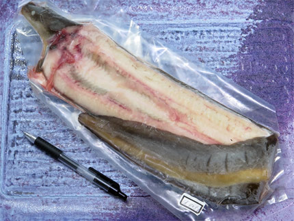 天然うなぎ1尾で405g